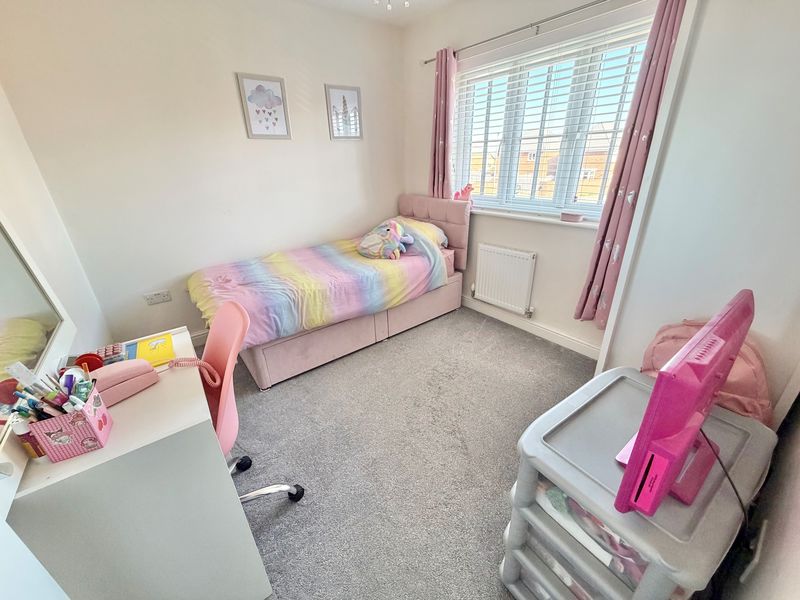 Cuddington Grove Rossmore